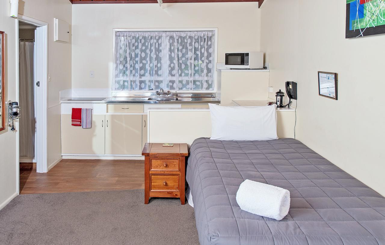Tourist Court Motel Whakatane Kültér fotó