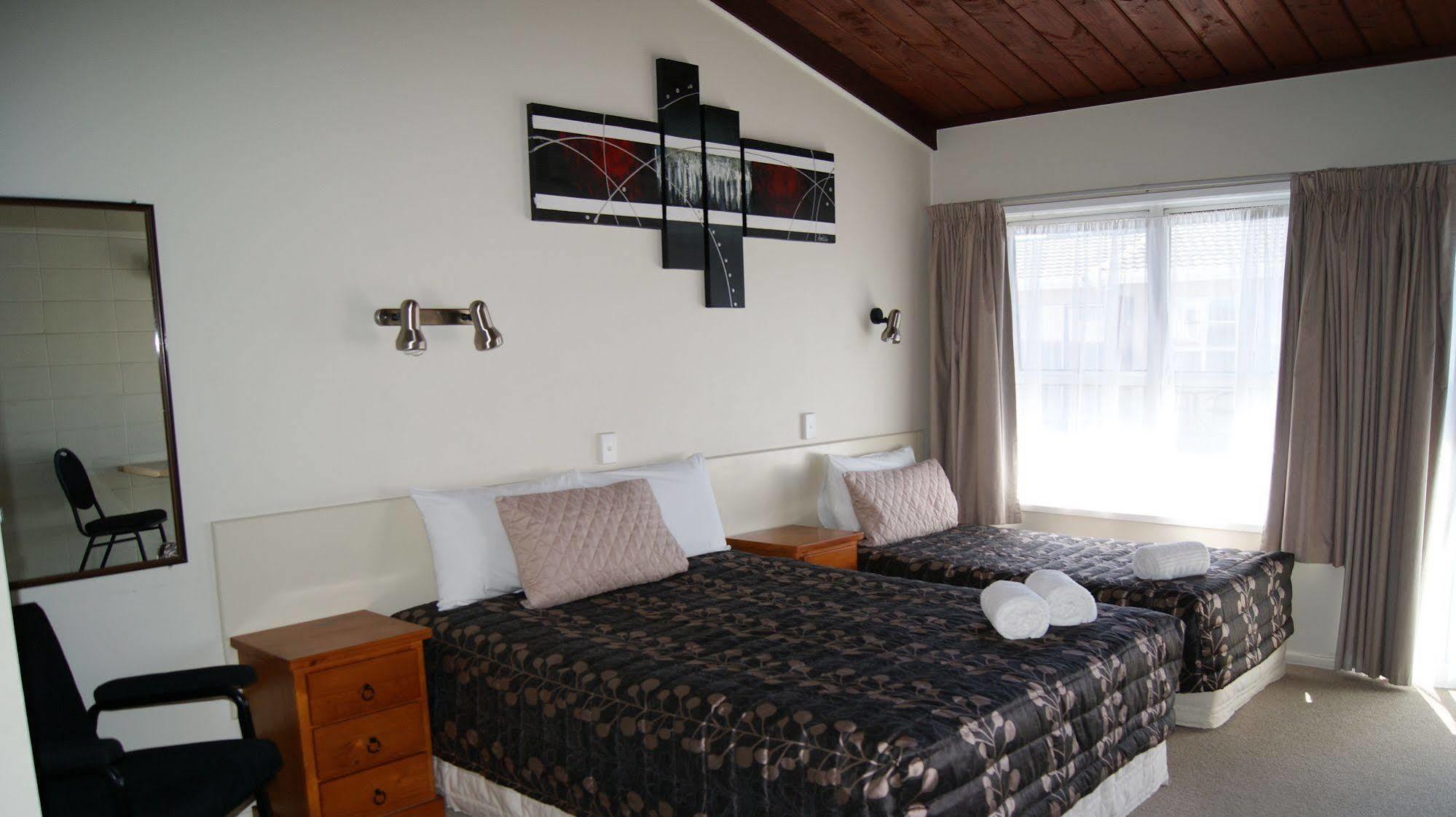 Tourist Court Motel Whakatane Kültér fotó